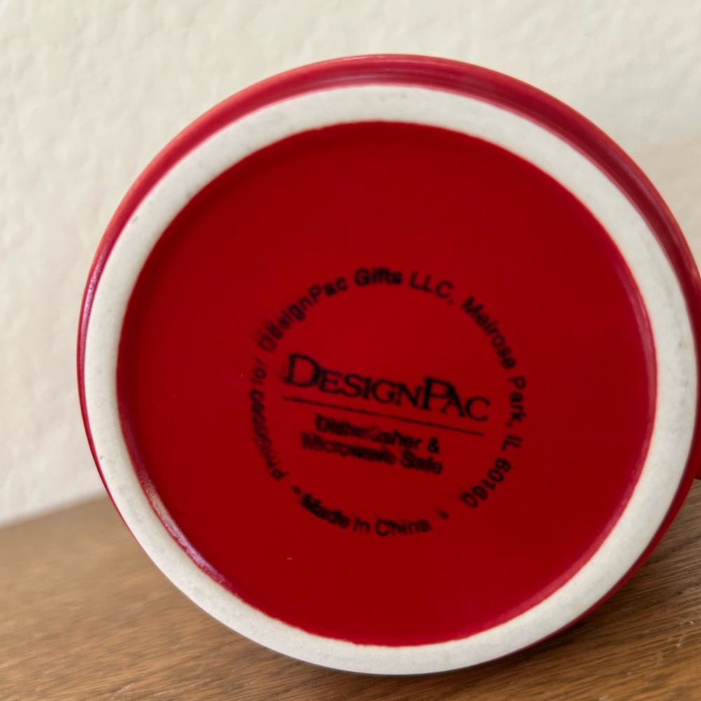 Design Pac Red Mug - Picture 3 of 3